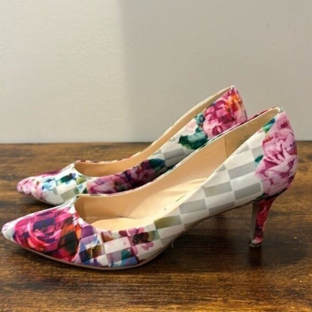Nine West Elise Floral Print Heels size 8 women